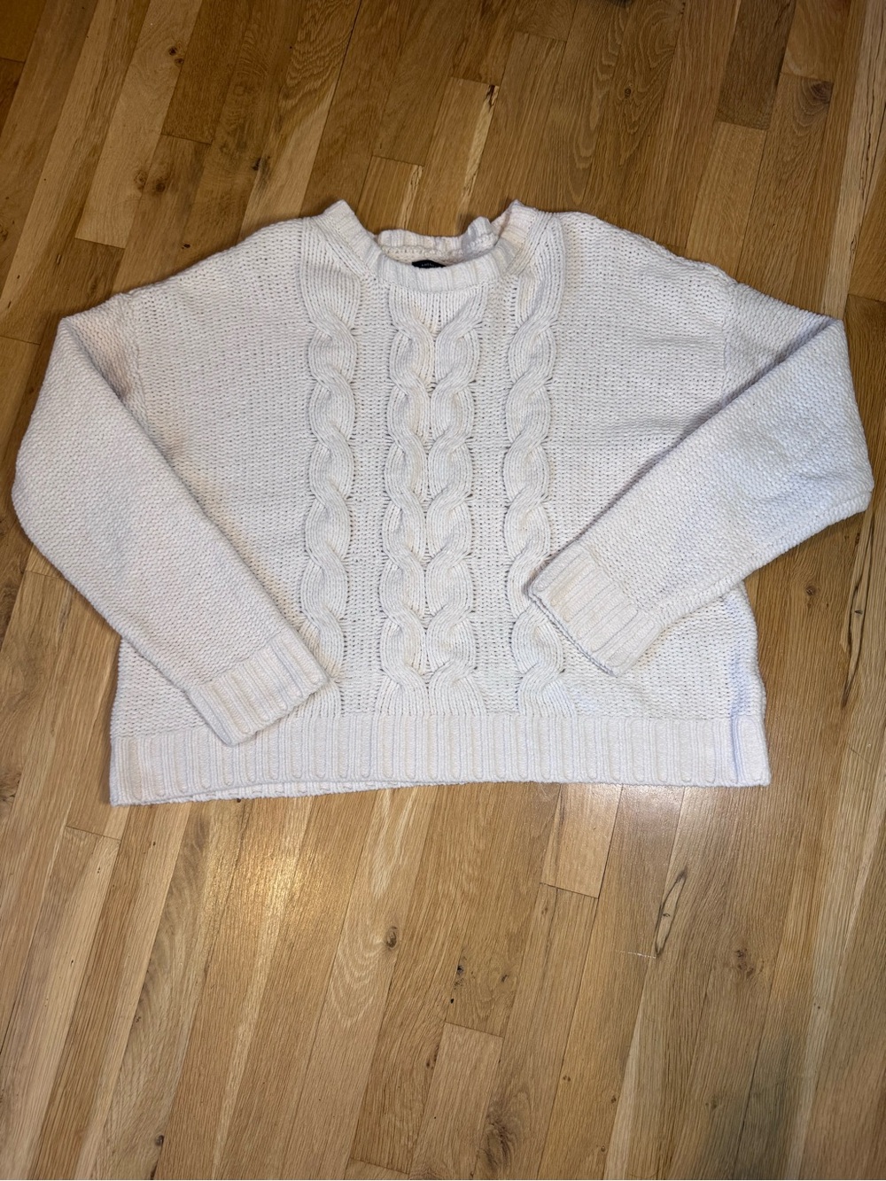 American Eagle Cream Chenille Cable Knit Crewneck Sweater Soft Cozy Size L